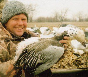 Not sure how this blue goose ended up with a white neck collar on it. I have never seen or heard of this combination before. The other odd thing was it didn't have a leg band. Very strange but cool!
